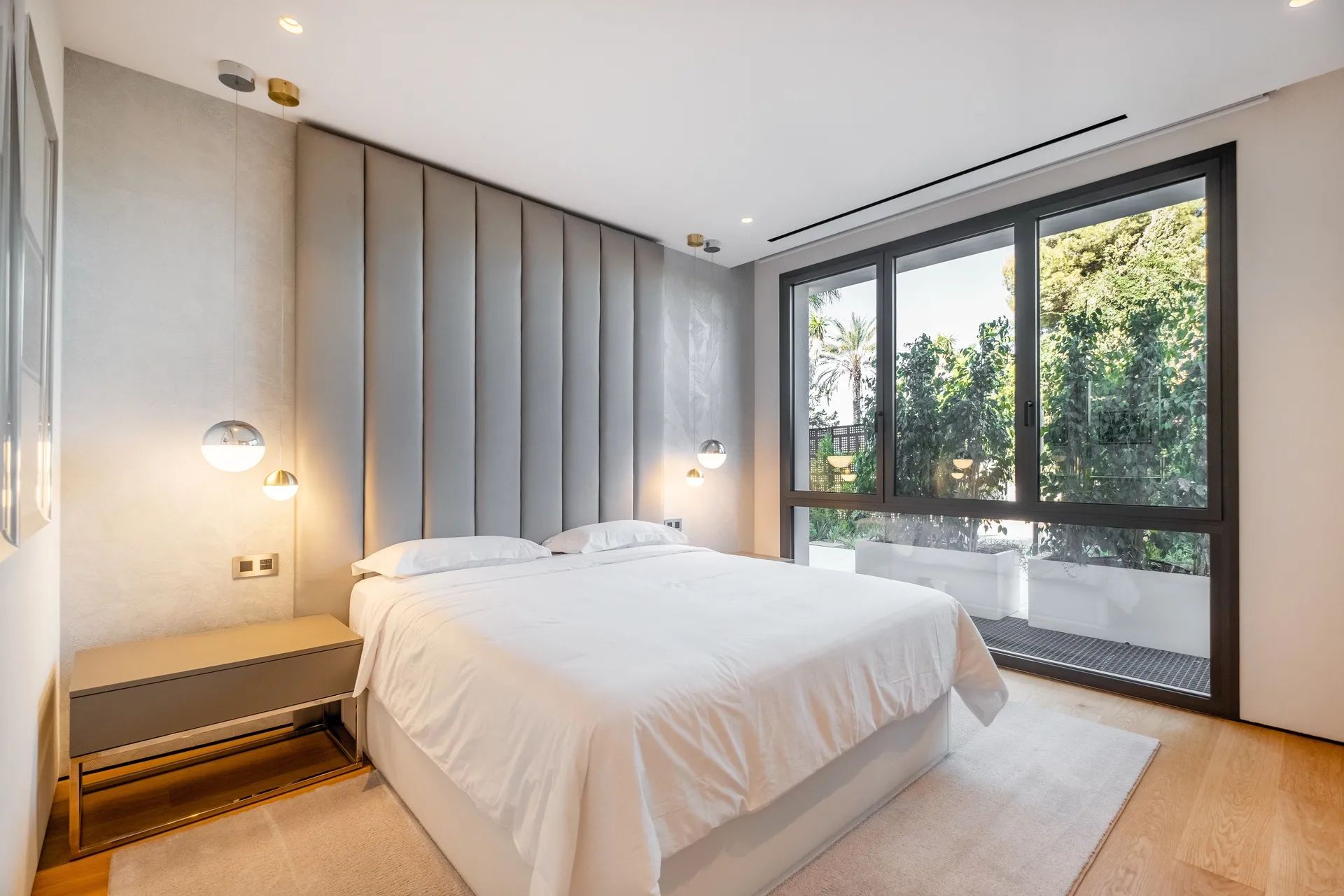 Beleef ultieme luxe op de Golden Mile van Marbella: jouw exclusieve droomwoning op een toplocatie! foto 15