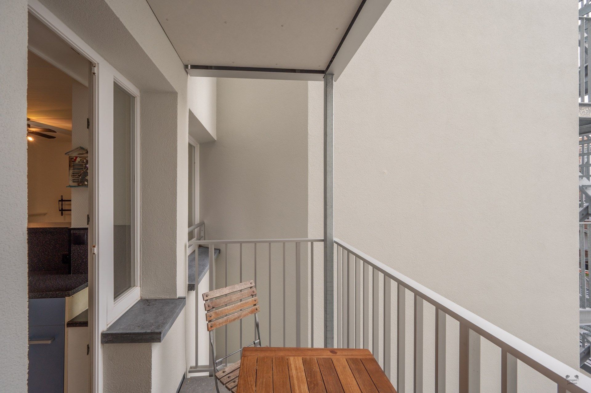 Ruim Instapklaar Appartement op de Zeedijk foto 17