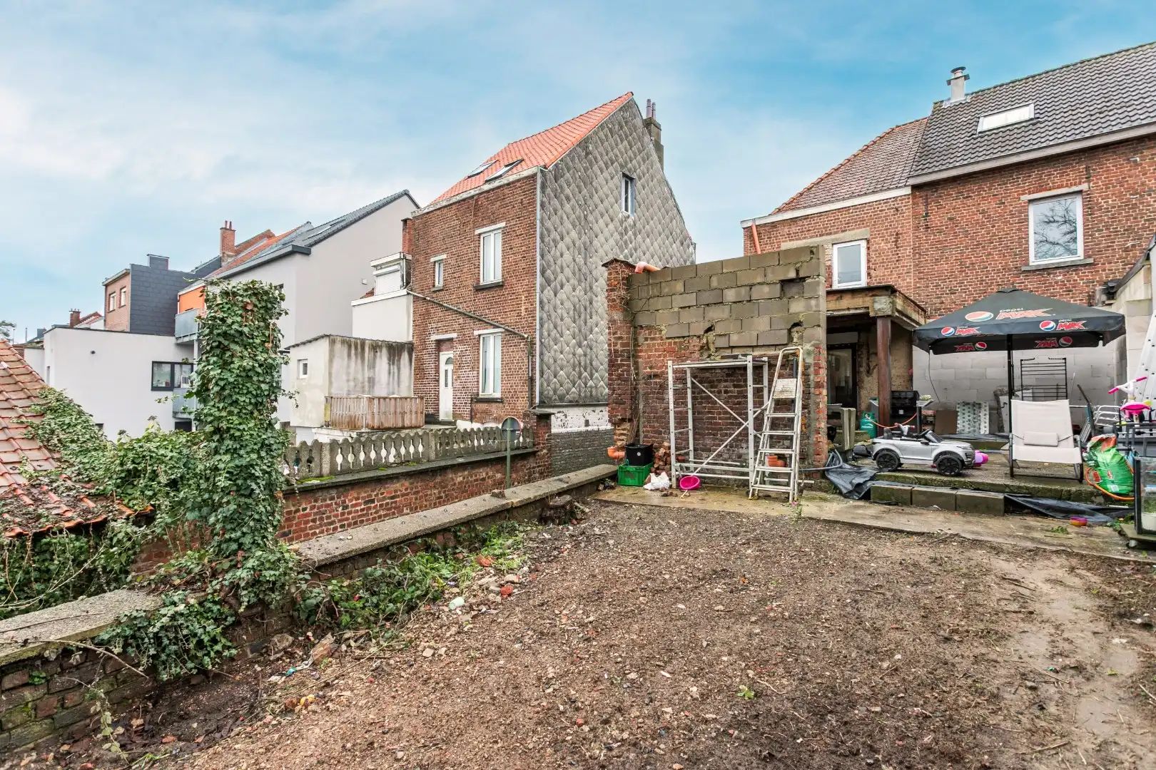 Instapklare woning met 3 slaapkamers en tuin te Dworp foto 17
