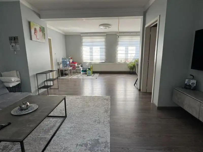 Woning met 4 slaapkamers en garage foto 6