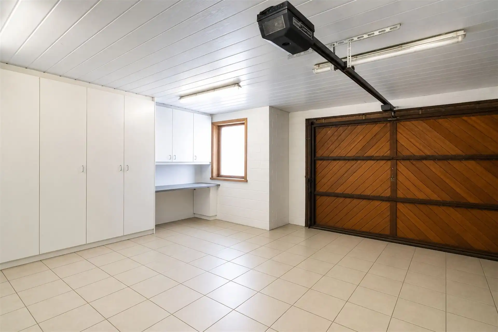 Ruime villa met zwembad en panoramische vergezichten foto 32