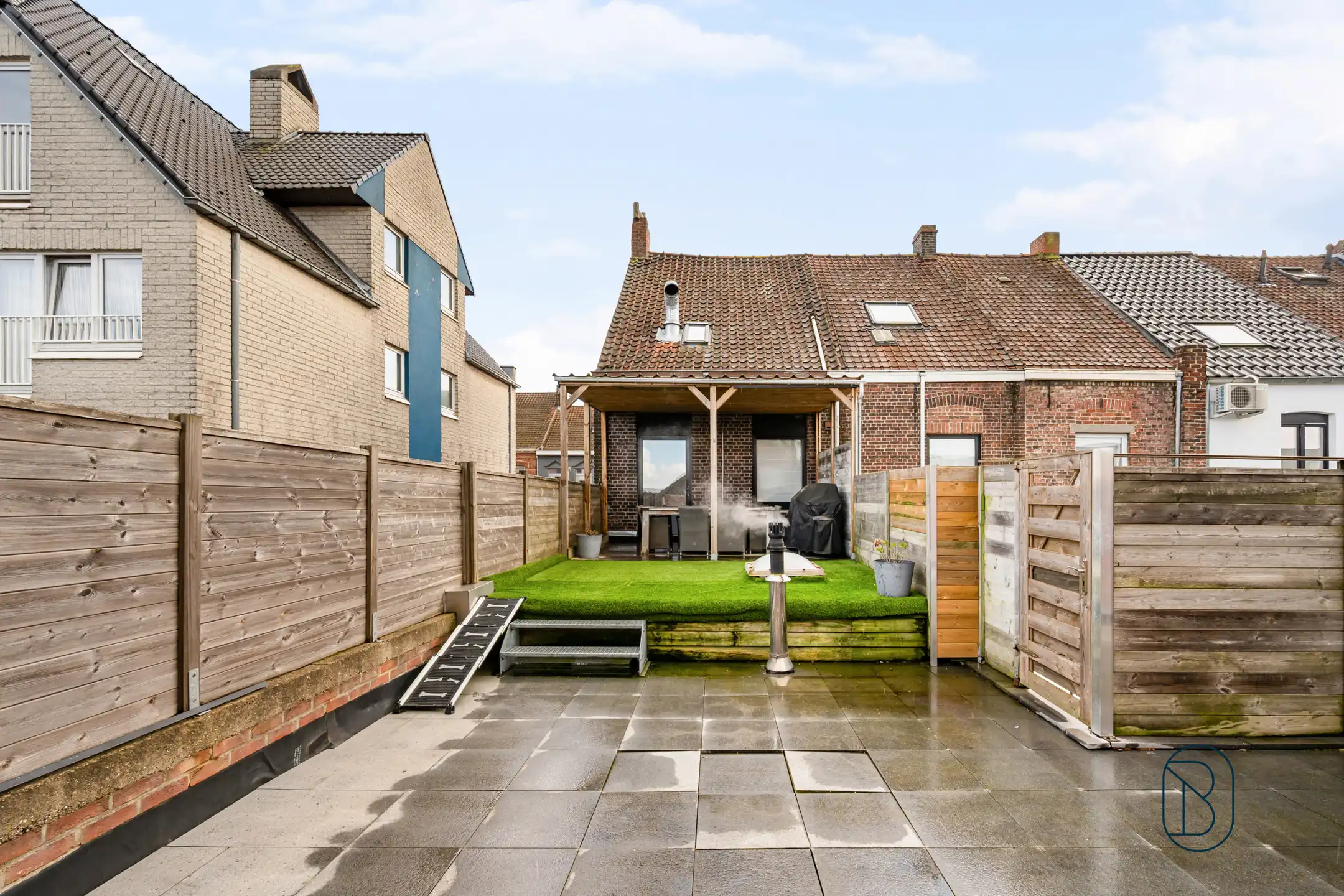 Topgelegen frituur en instapklaar duplex appartement foto 25