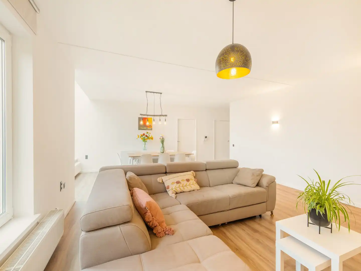 ✨ Gelijkvloerse open bebouwing met 3 slaapkamers foto 2