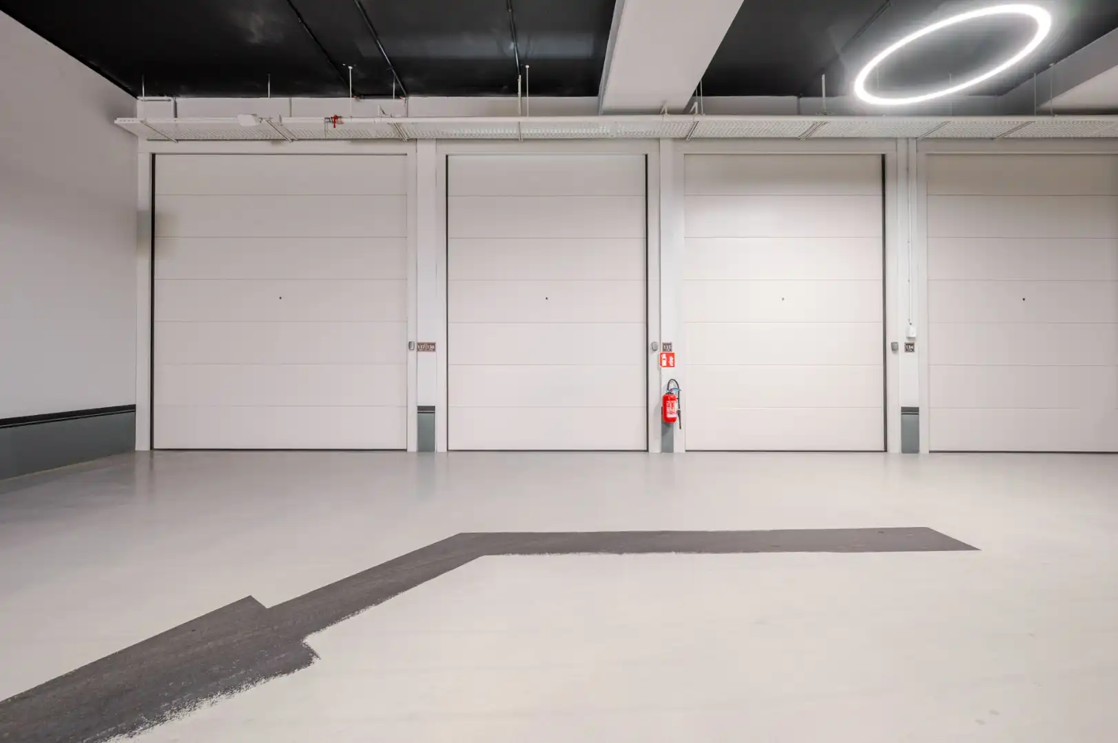 GESLOTEN GARAGEBOX - ALBERTPLEIN - ZOUTE foto 3