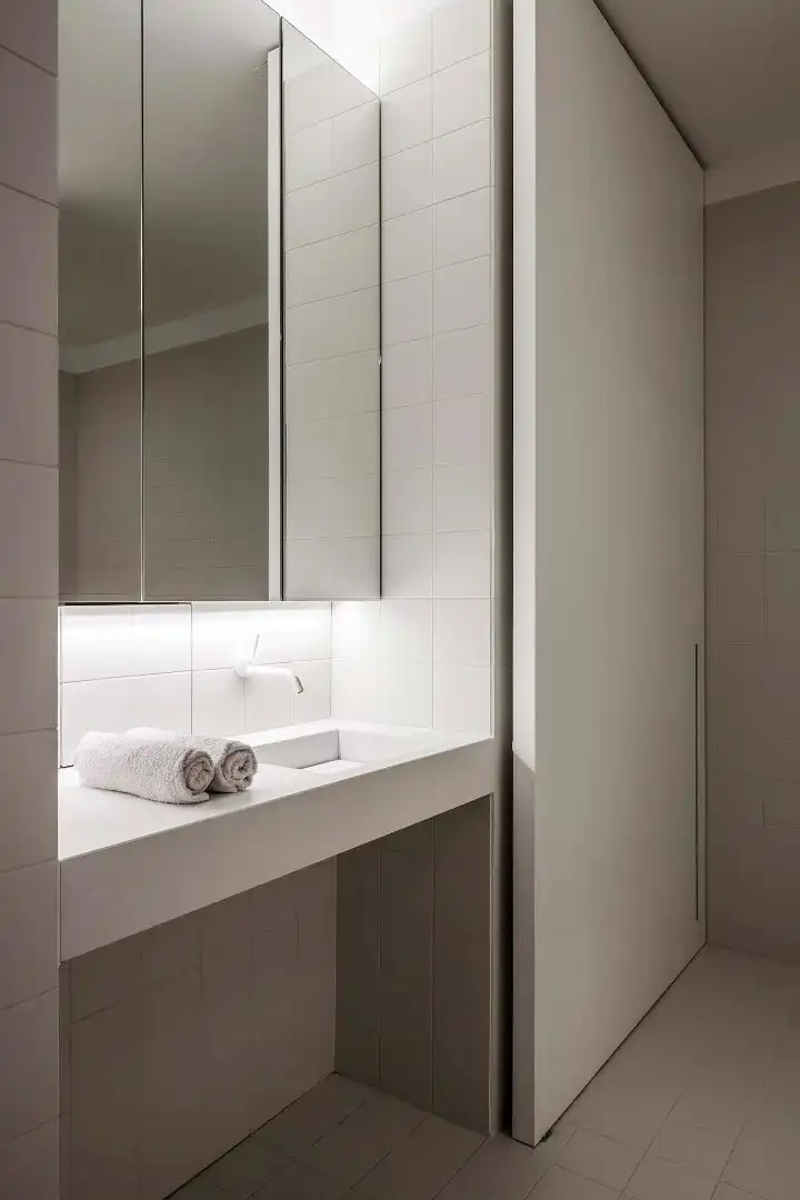 Uniek rolstoelvriendelijk en gemeubeld gelijkvloers appartement met terras dankzij hoogstaande architectuur  foto 8