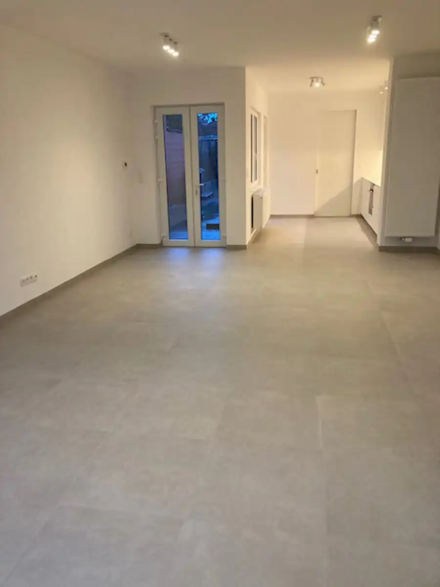 Totaal gerenoveerde, energiezuinige woning foto 5