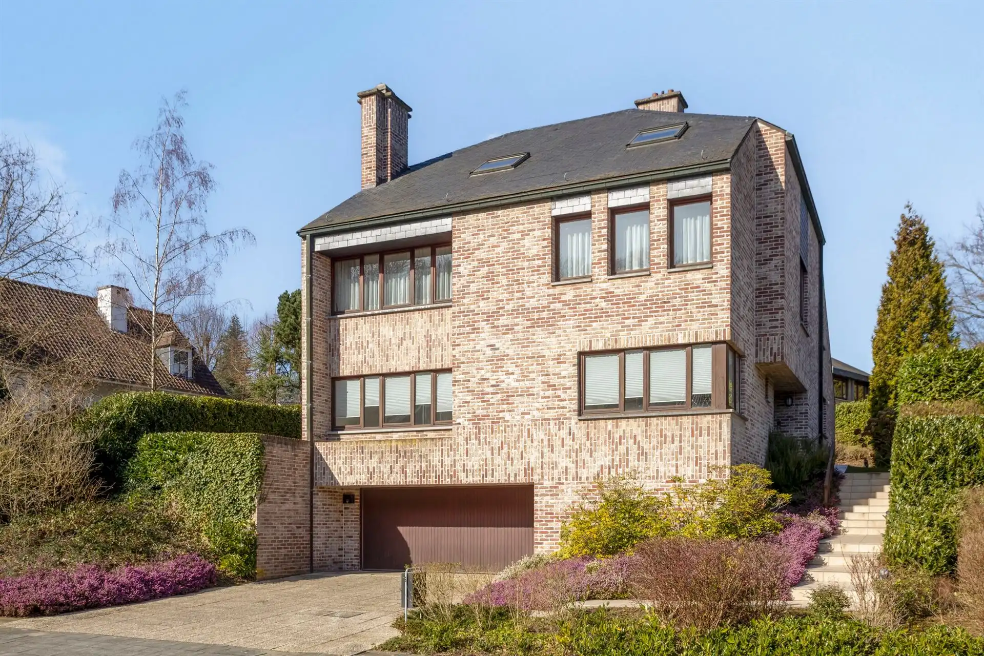 Prachtige en ruime villa in Arboretum wijk foto {{pictureIndex}}