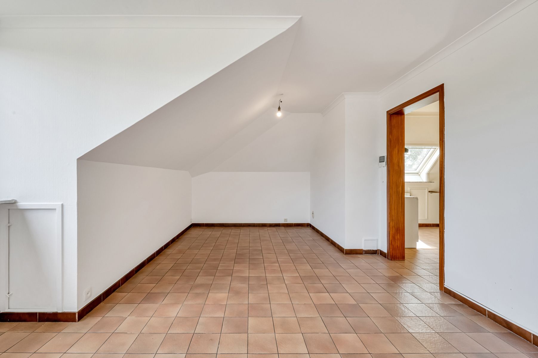 Appartement met 2 slpk een terras en garage met berging foto 6