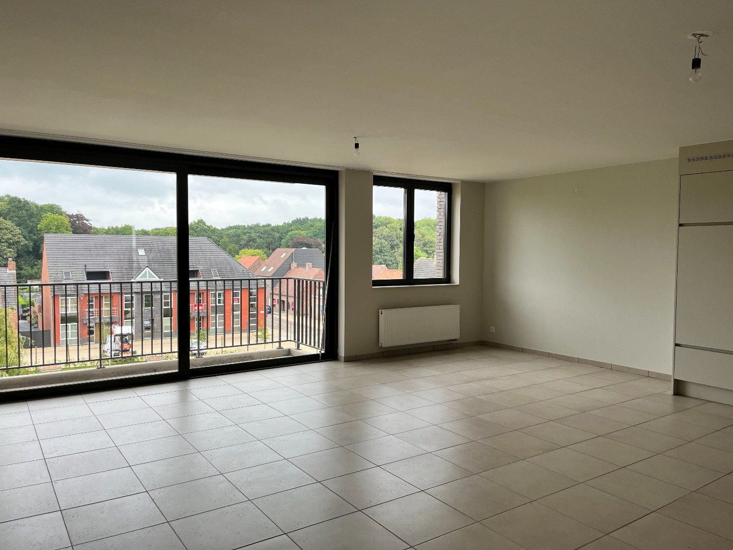 Centraal gelegen appartement met 2 slaapkamers en garage  foto 3