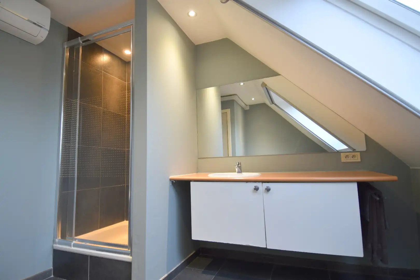 Rustig gelegen open bebouwing met 4 slaapkamers te Gullegem foto 14