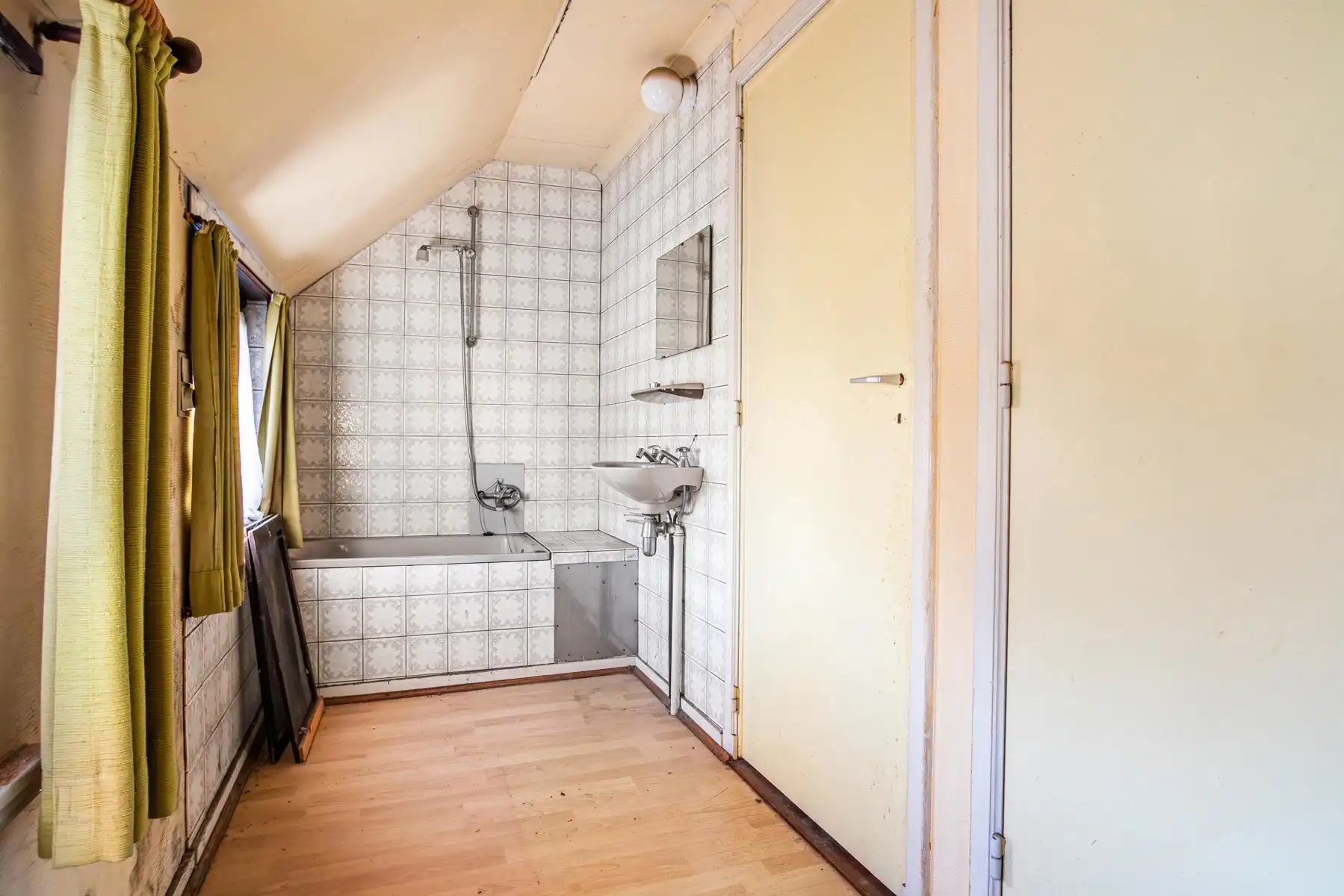 Handelspand + woonst: interessante totaalrenovatie in Rumst foto 14