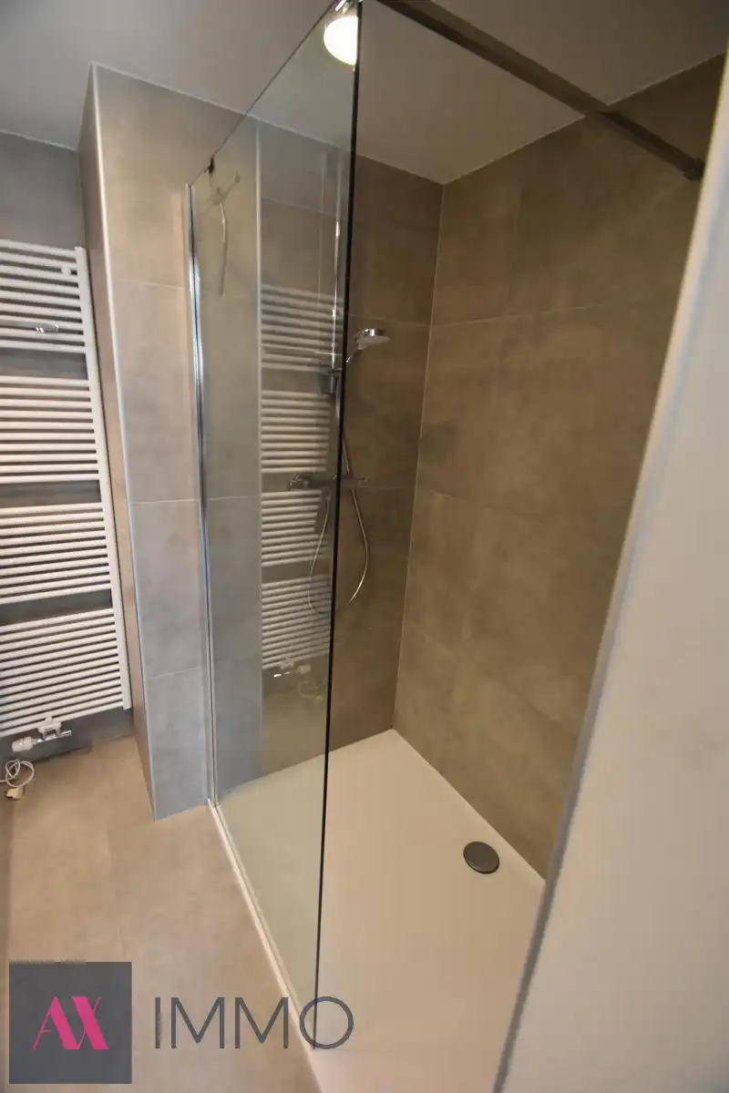 Recent, modern, energiezuinig 1 slpk.-appartement met terras, tuin en autostplts. Vrij vanaf 01/05/2026 foto 9