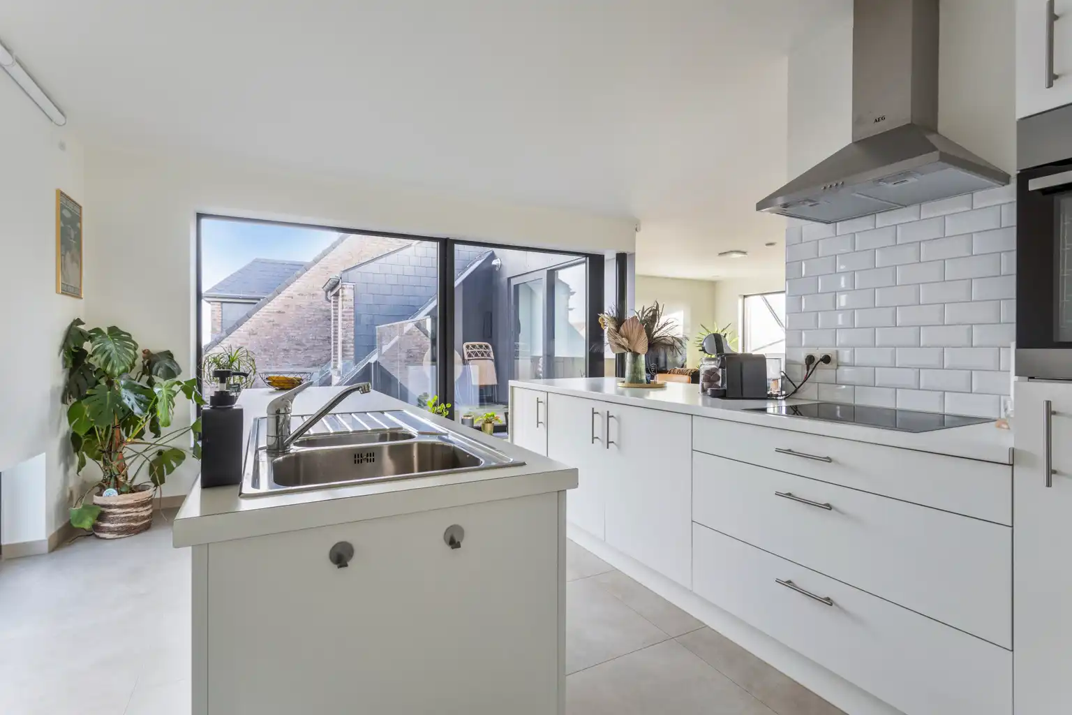 Penthouse in uitstekende staat met 2 slpks en 2 carports foto 7
