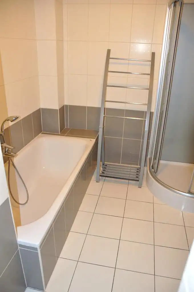 Centrum: instapklaar duplex-appartement met garagebox... foto 10