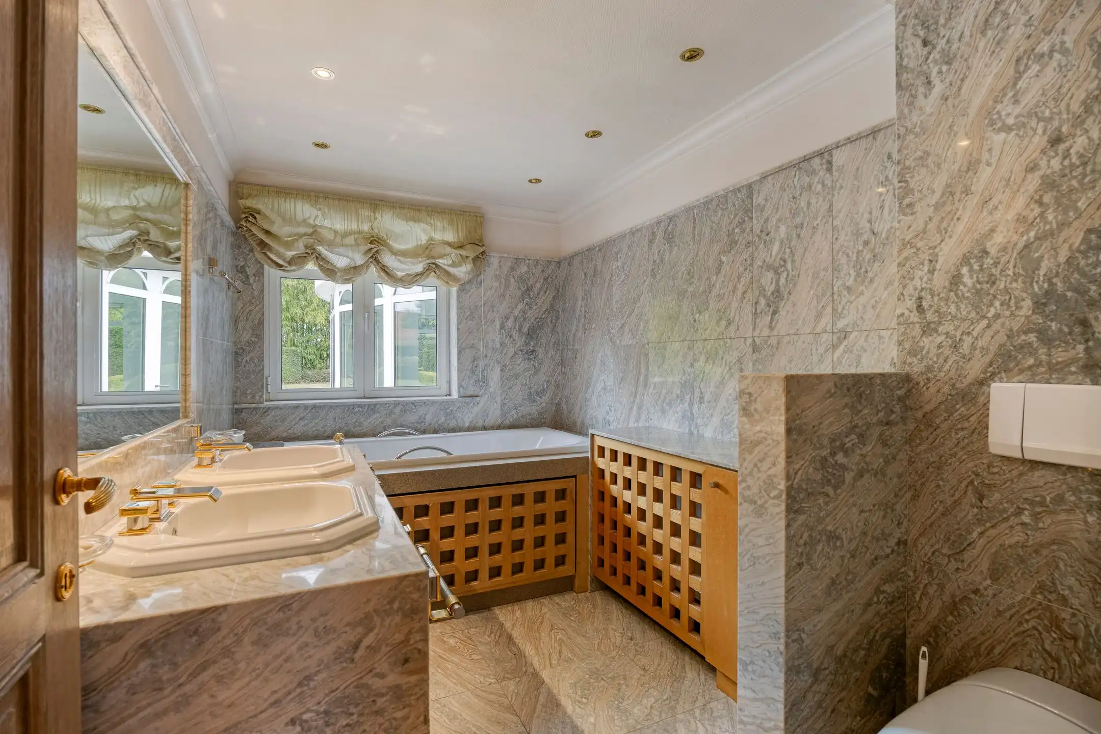 Klassevolle villa: wonen in een oase van ruimte en rust foto 16