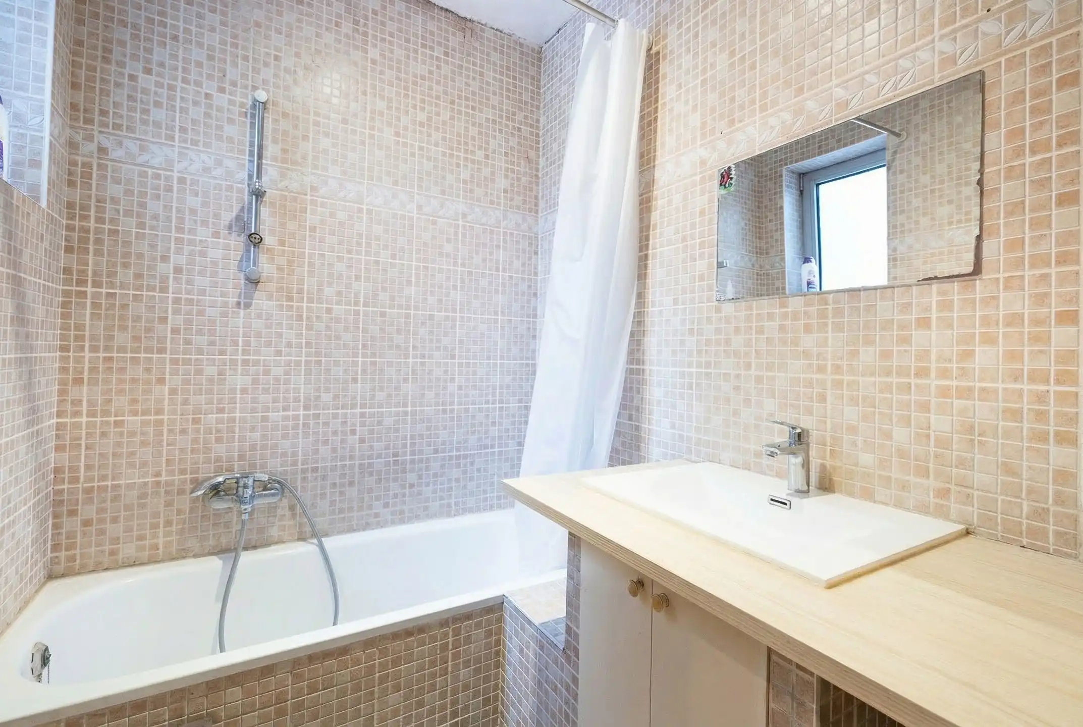 In Jette, authentiek wonen vlak bij Belgica foto 9