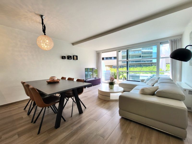Stijlvol gerenoveerd, centraal én rustig gelegen 2-slaapkamerappartement te koop foto 2