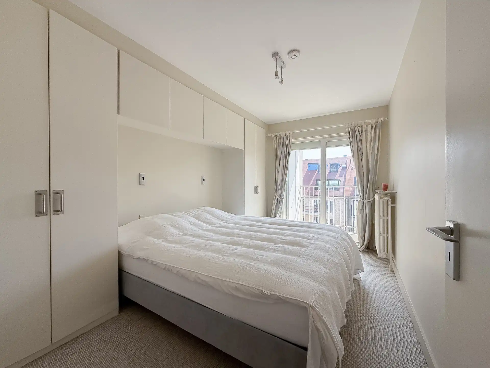 Appartement met frontaal zeezicht op de Zeedijk in het Zoute foto 12