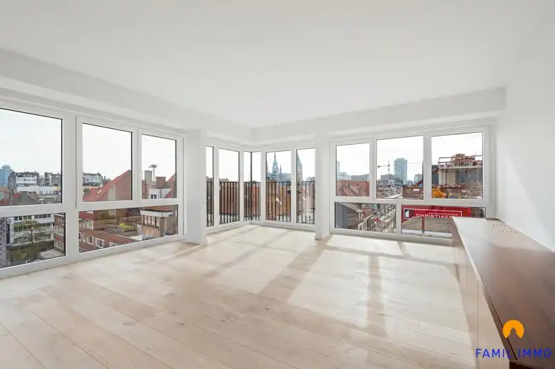 Penthouse met 3 slaapkamers en zijdelings zeezicht op de 6de verdieping in Oostende foto 2