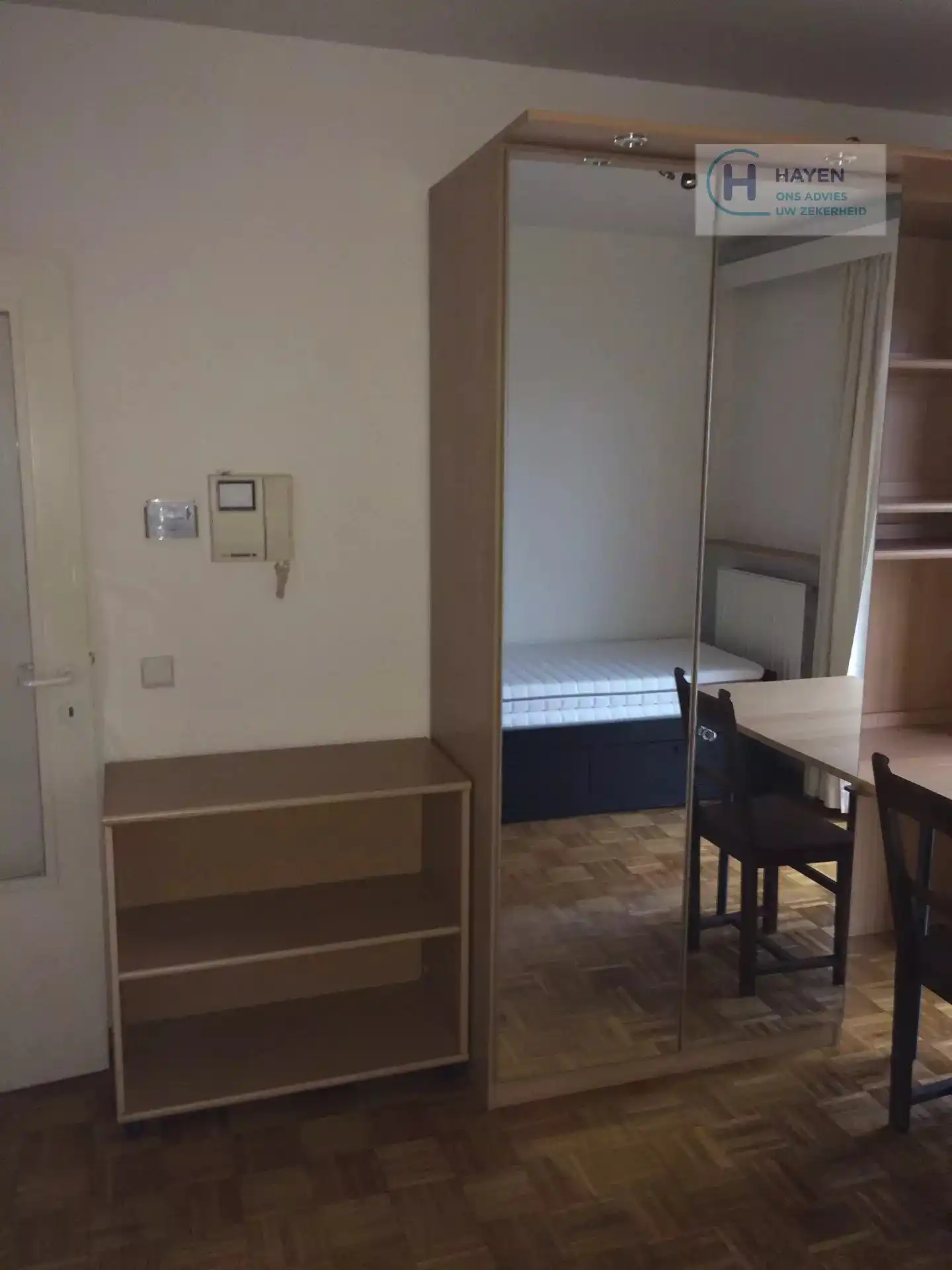 Studio met terras en ondergrondse parking te koop foto 11