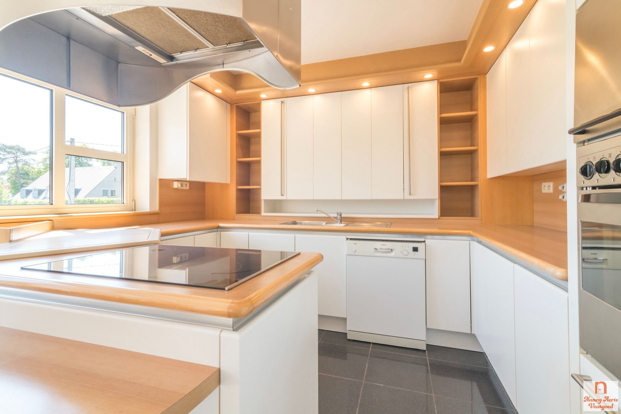 Uitzonderlijke woning met kantoorruimte op toplocatie foto 9