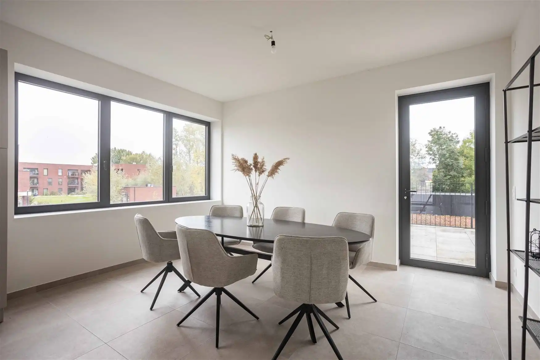 Ruim appartement met 2 leefterrassen foto 9