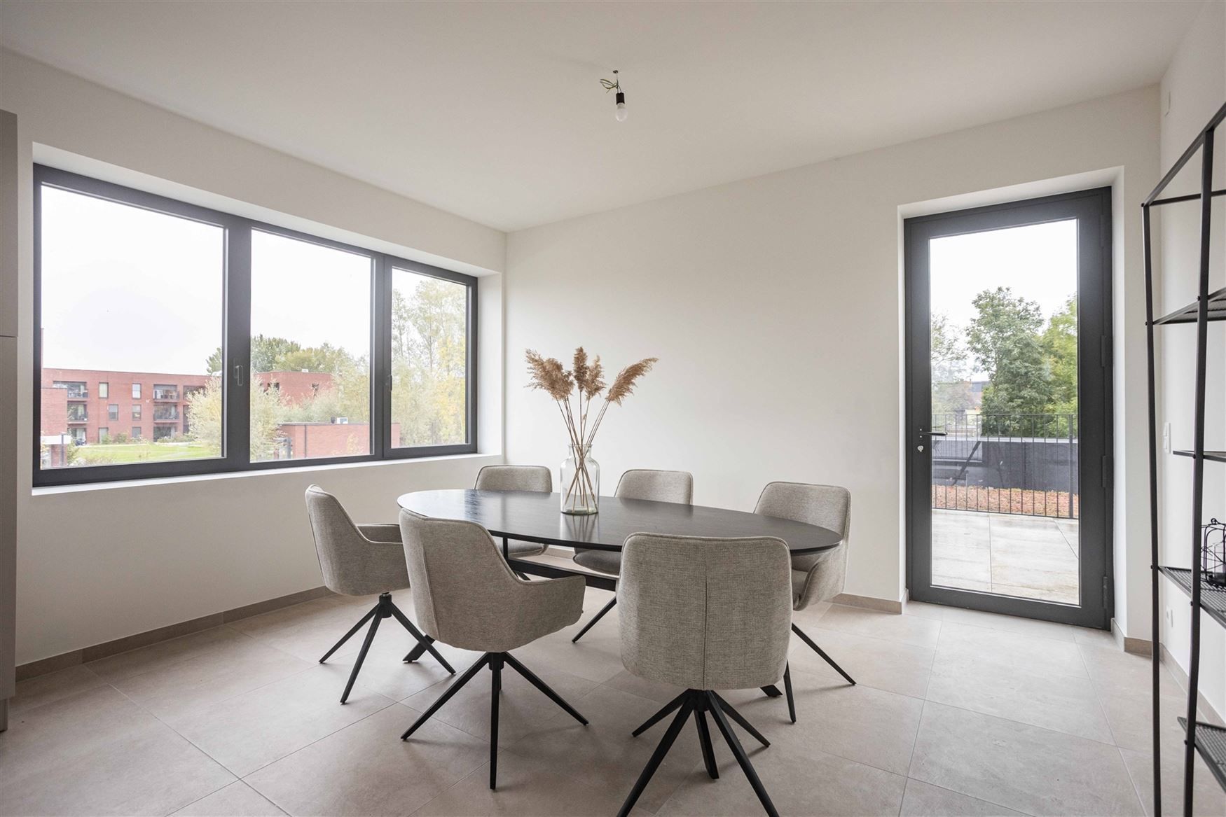Ruim appartement met 2 leefterrassen foto 9