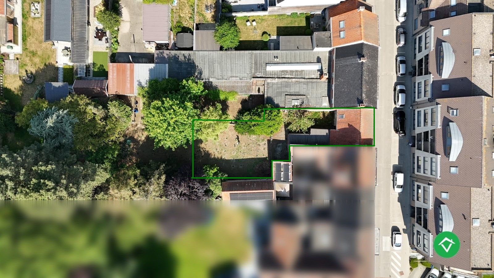 Te renoveren woning op ruim perceel in het centrum van Koekelare – veel potentieel!  foto 3