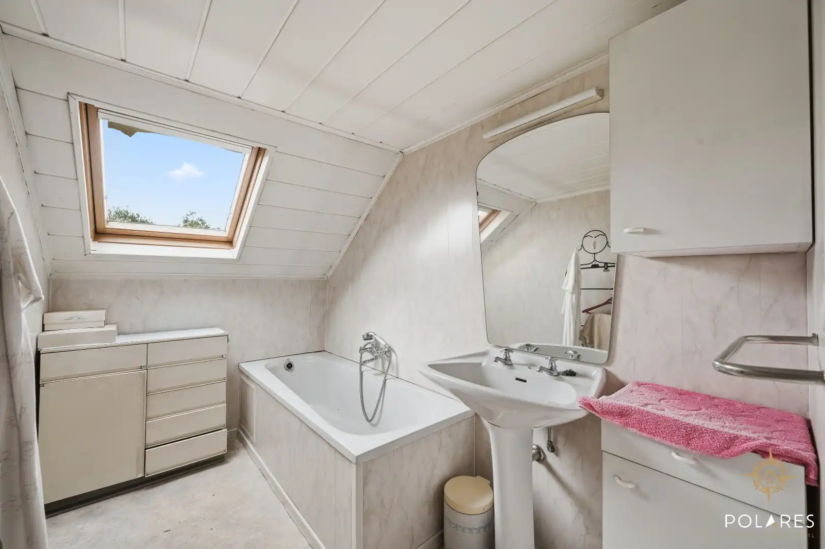 199 m² woonoppervlakte, magazijn van 138 m² en eindeloze mogelijkheden foto 9