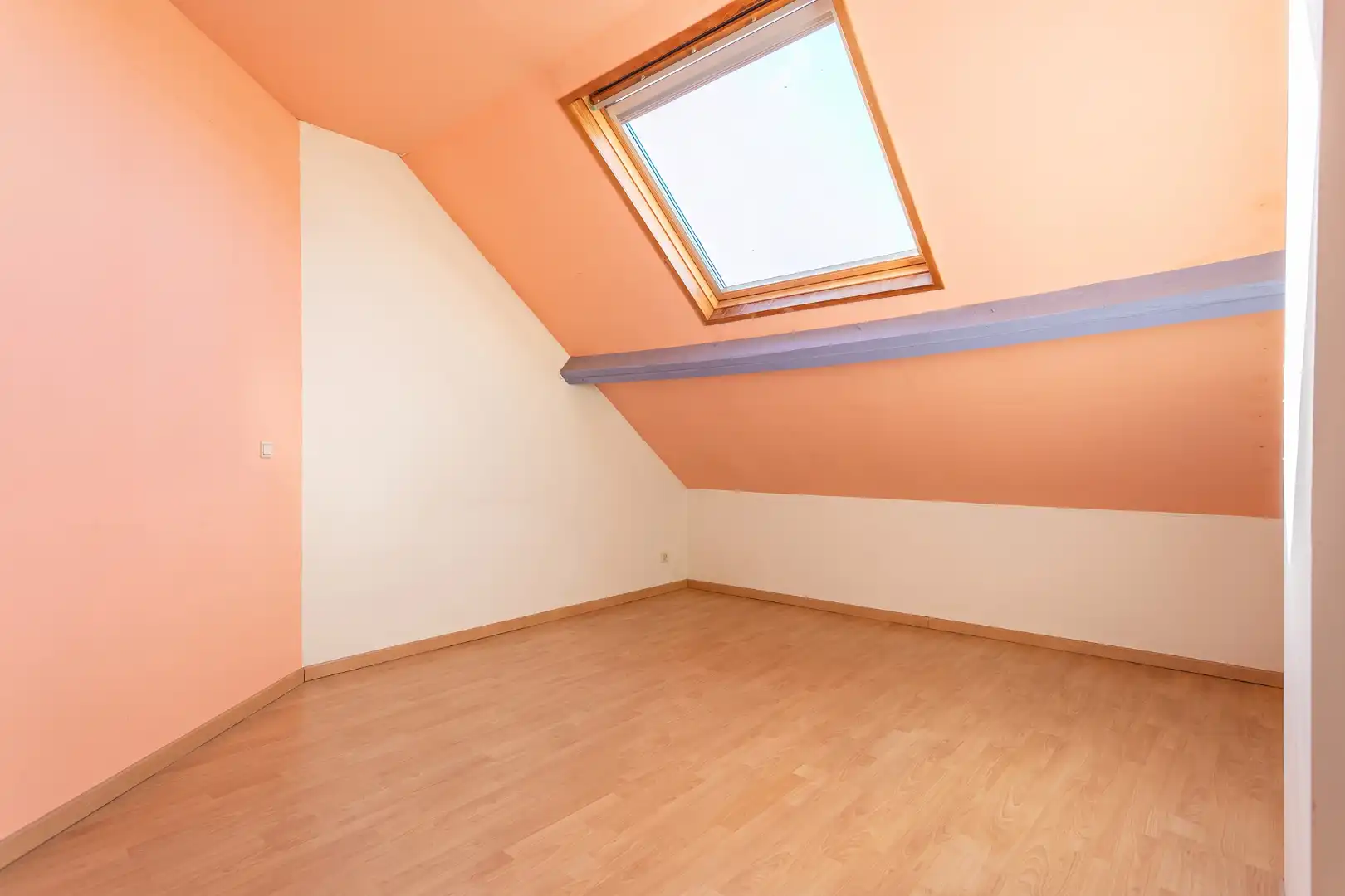 Instapklare driegevelwoning met 4 slpk te Lembeek foto 21