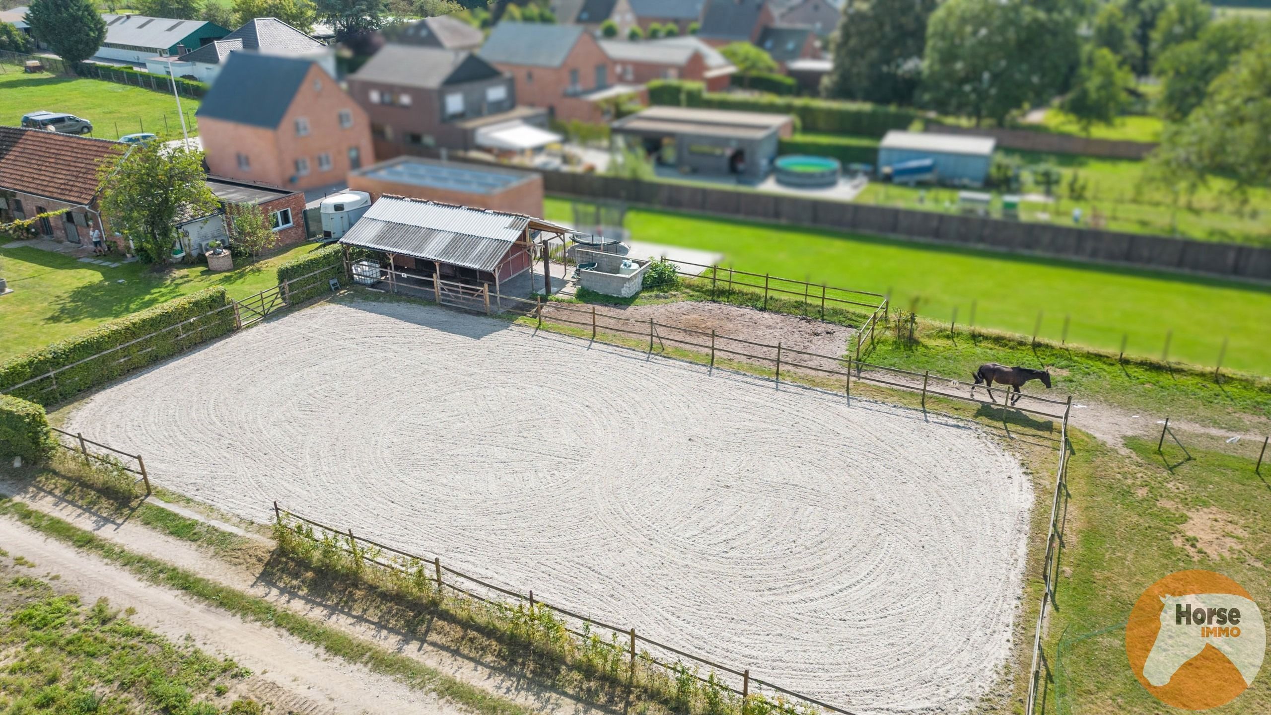 RUMMEN - Charmant woonhuis met paardenstallen en hondentrimsalon foto 8