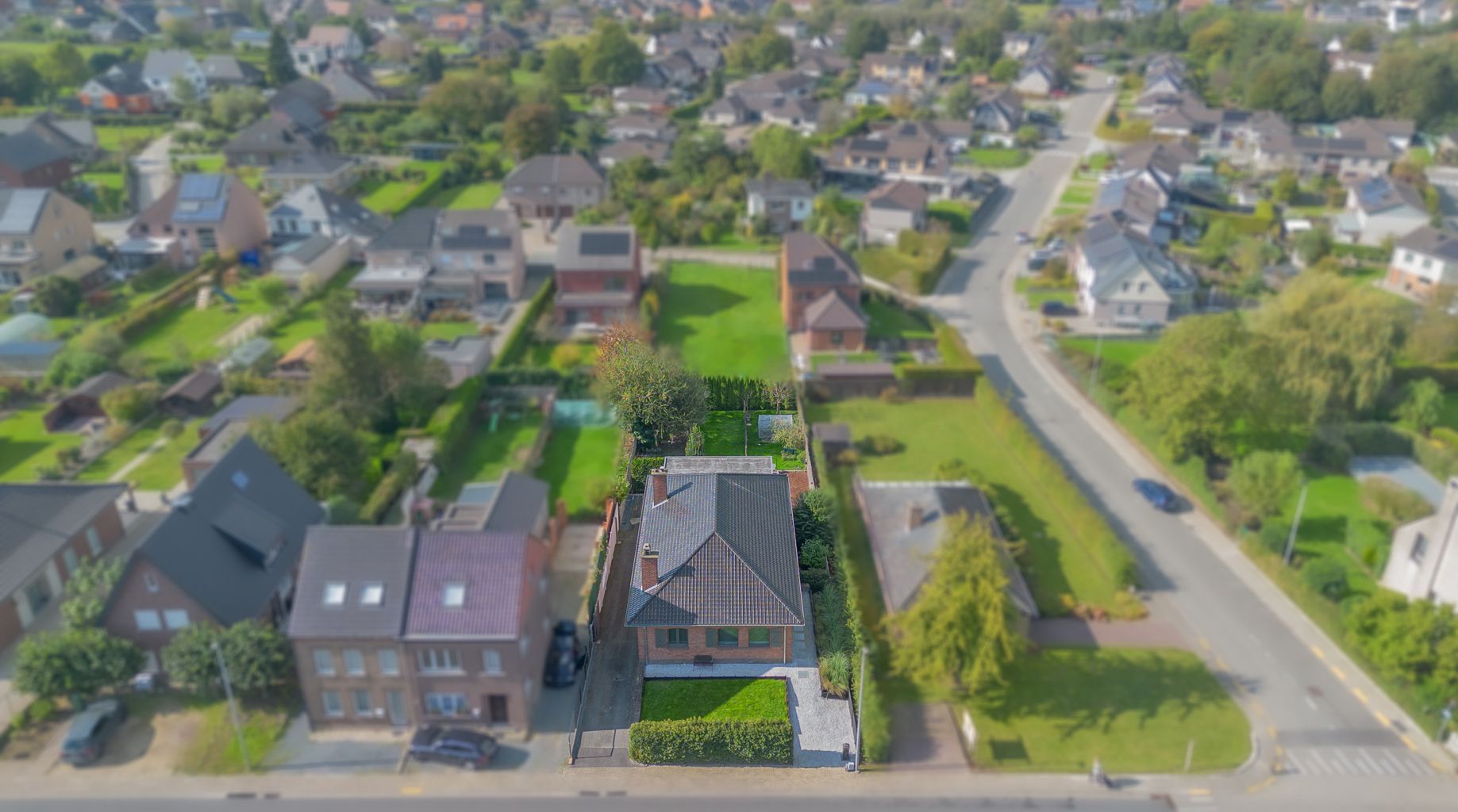 Karaktervolle  bungalow met 3 slpk, garage en tuin foto 29