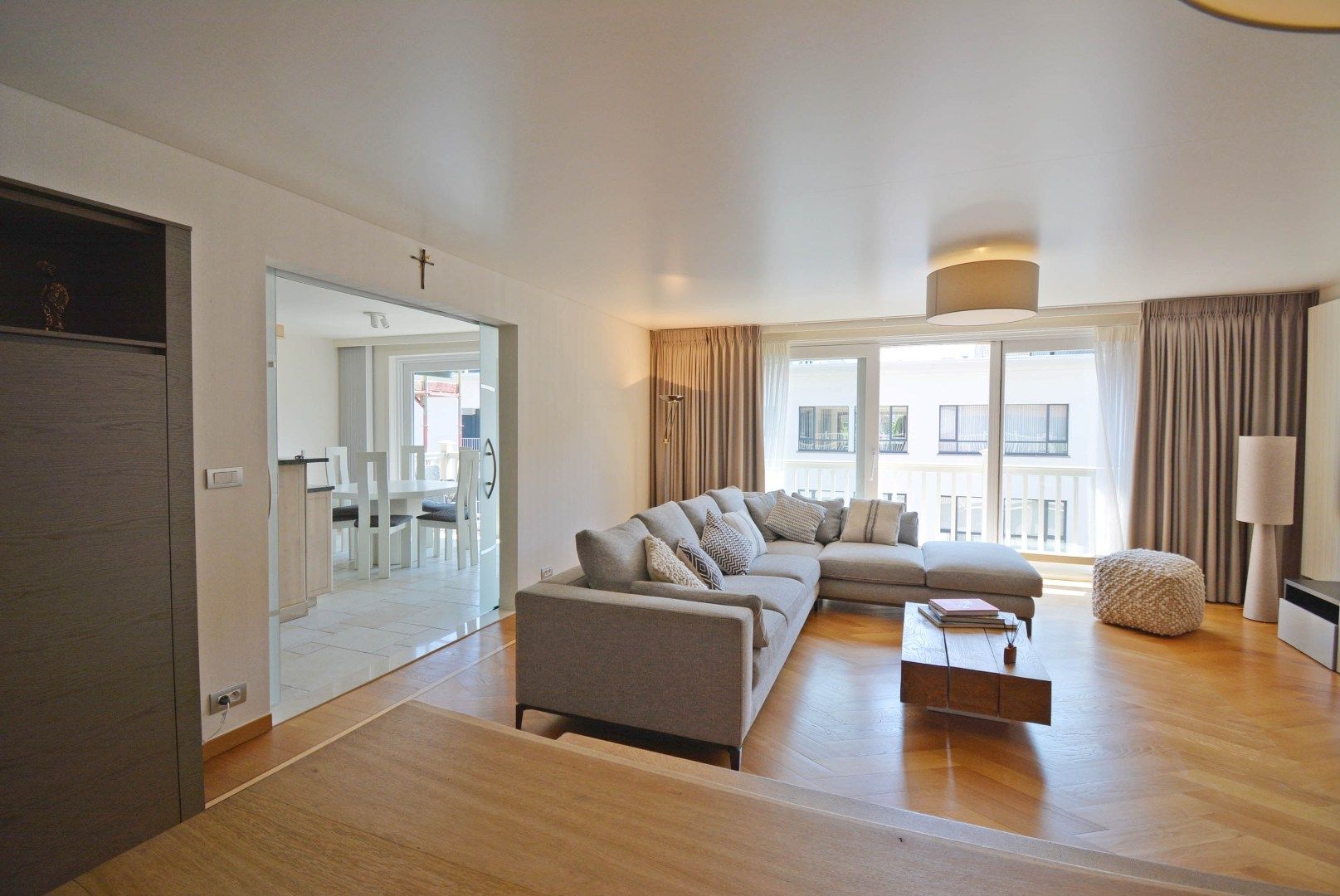 Ruim en centraal gelegen appartement met 3 slaapkamers foto 2