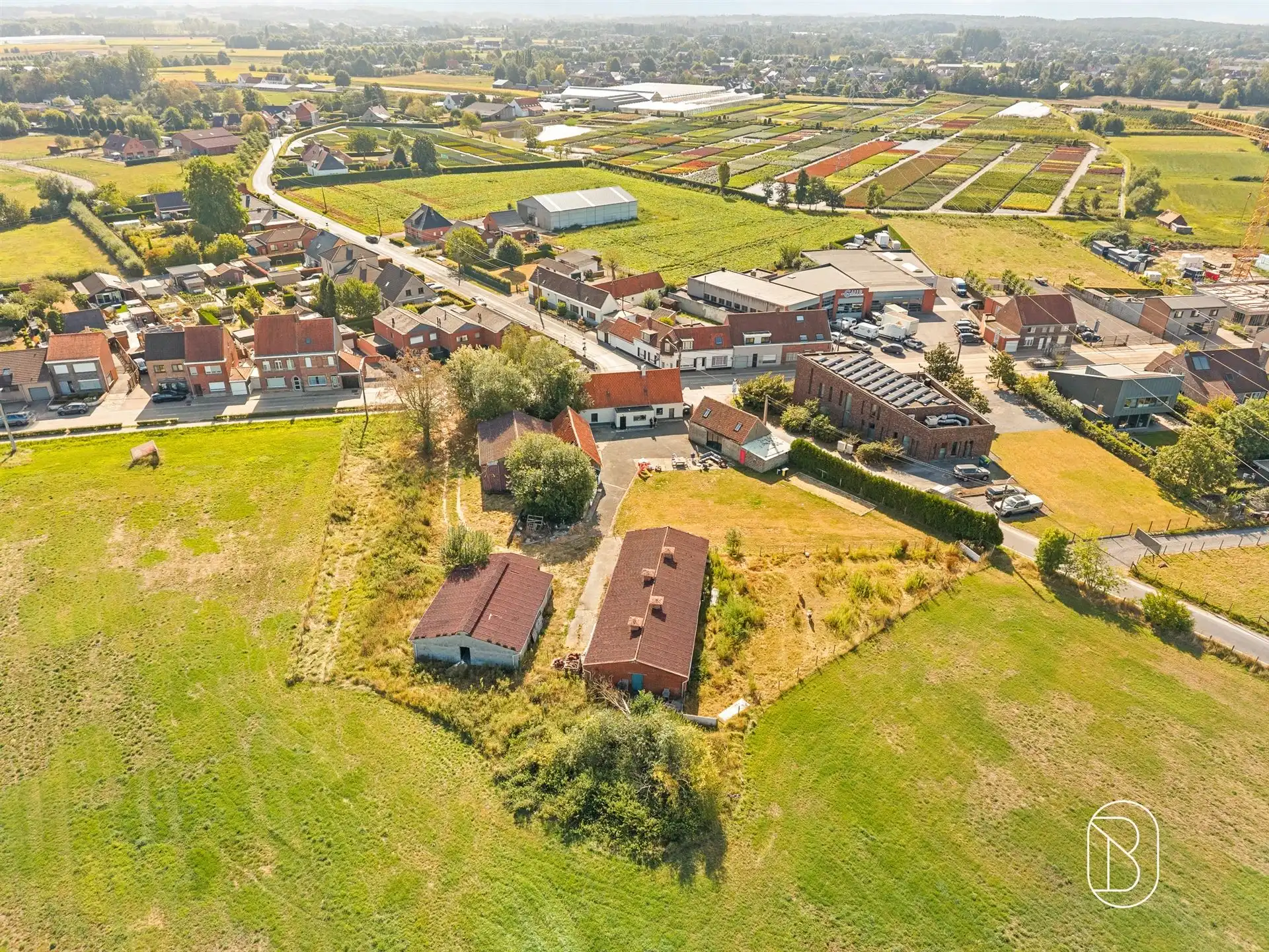 Prachtig gelegen karaktervolle hoeve met verzichten foto 3