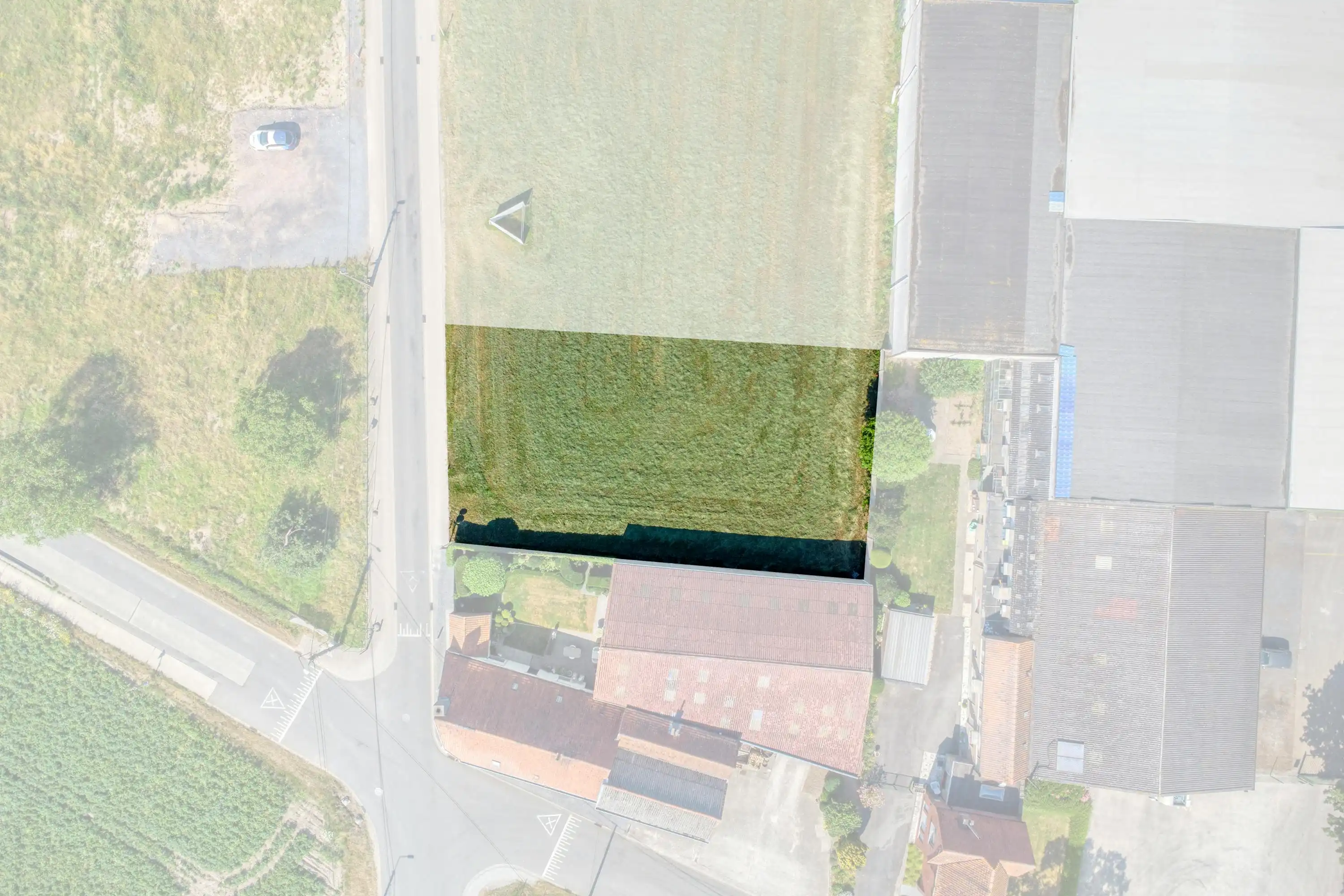 Perceel bouwgrond van 791m² voor open bebouwing in Izegem foto 4