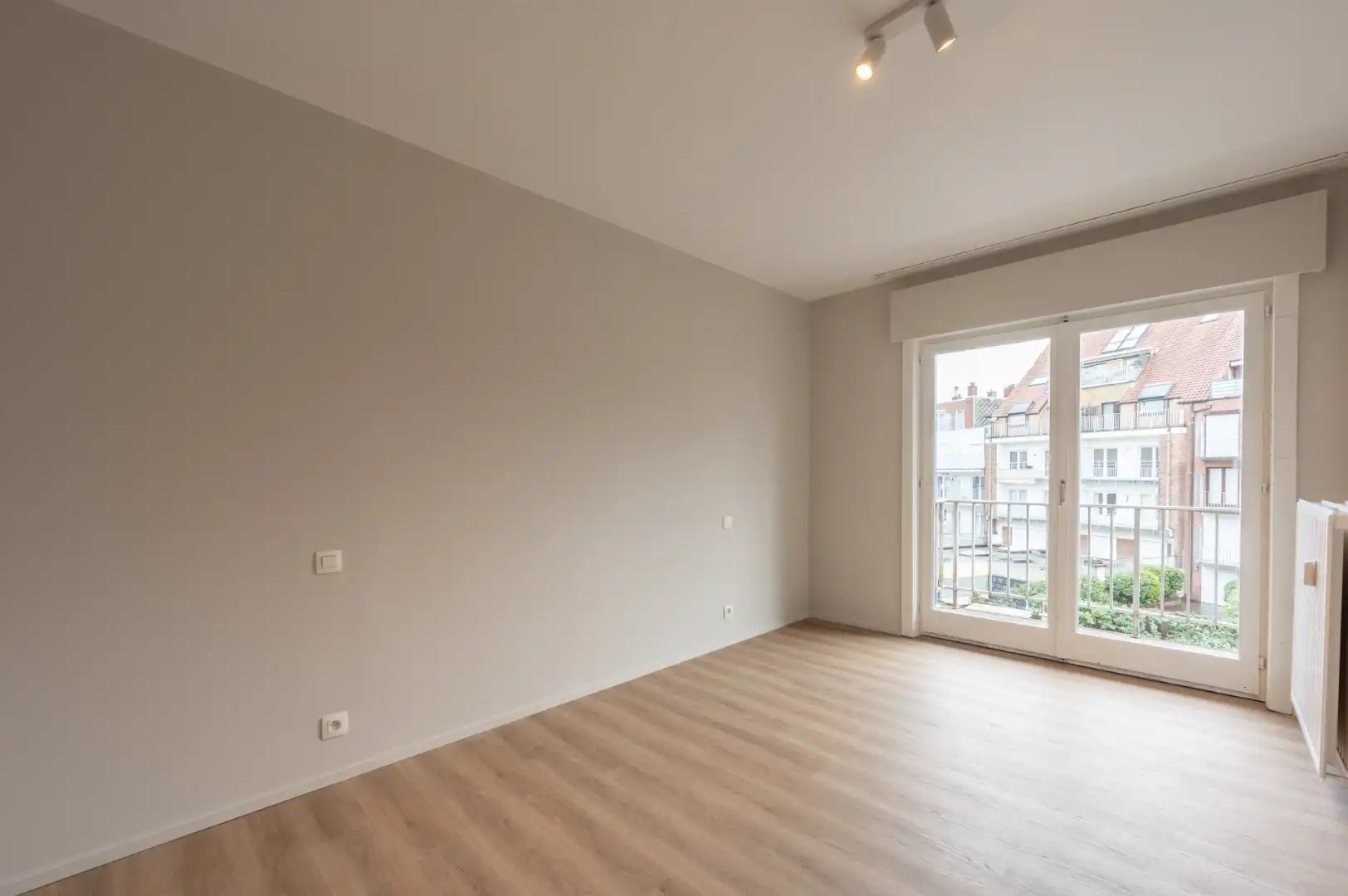 Instapklaar appartement op zeer centrale ligging tussen Lichttorenplein en Dumortierlaan foto 13