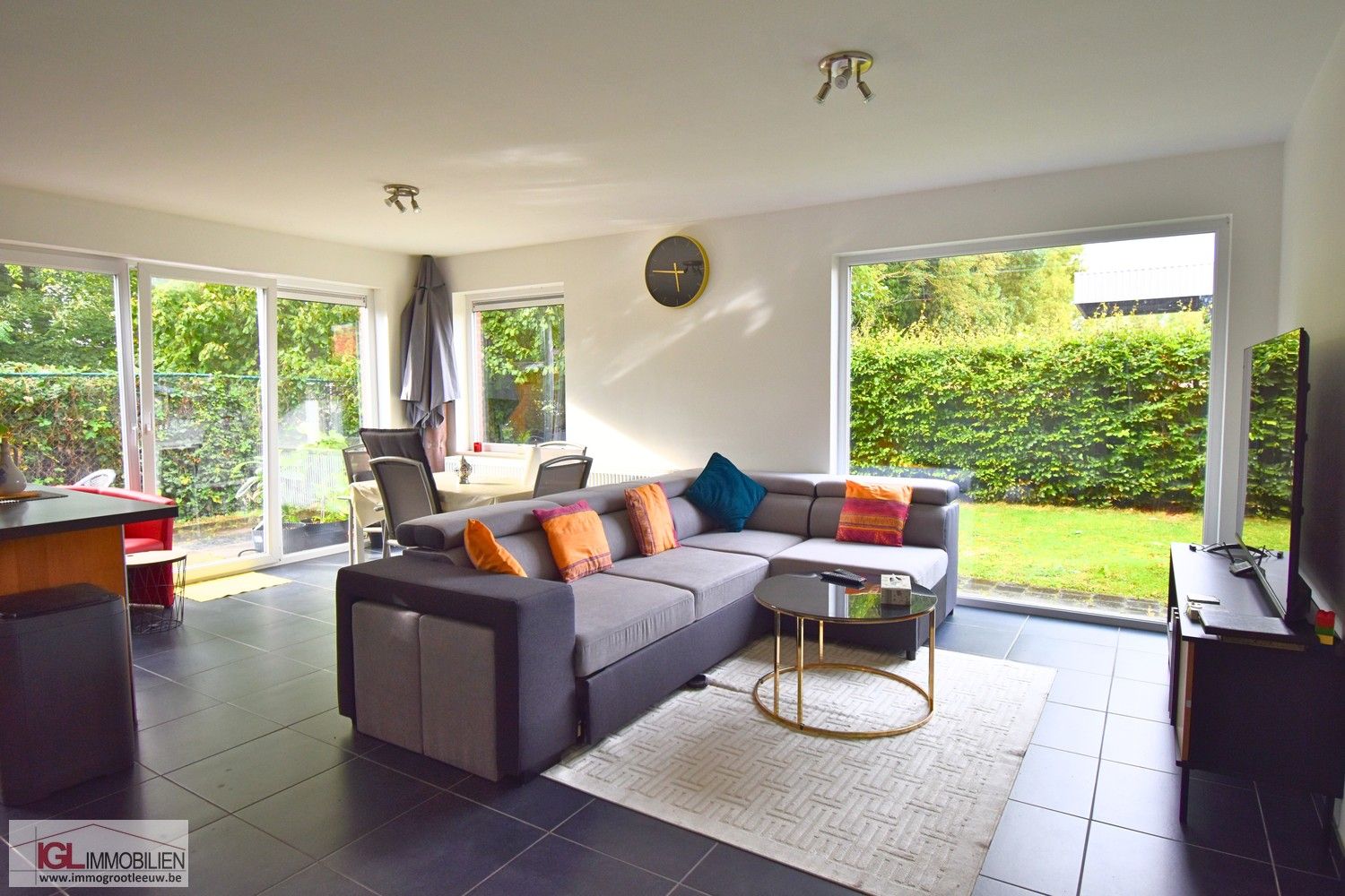 1-slaapkamerappartement te huur in Sint-Pieters-Leeuw foto {{pictureIndex}}