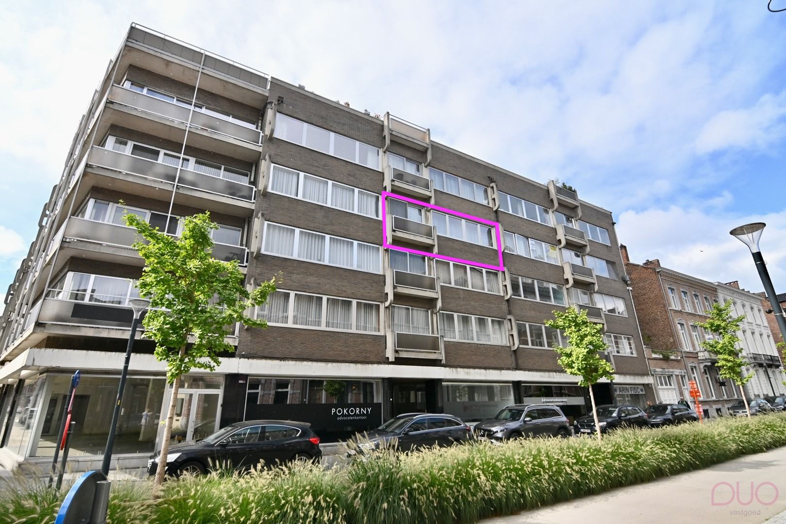 Gemeubeld, instapklaar appartement met 3 slaapkamers op een toplocatie in het centrum van Sint-Truiden foto 1