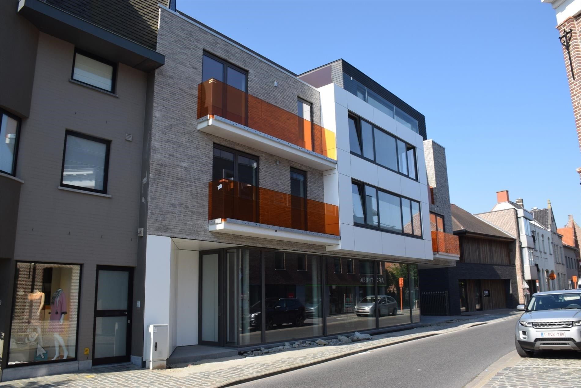 EENSLAAPKAMER STUDIO IN CENTRUM RUMBEKE foto {{pictureIndex}}