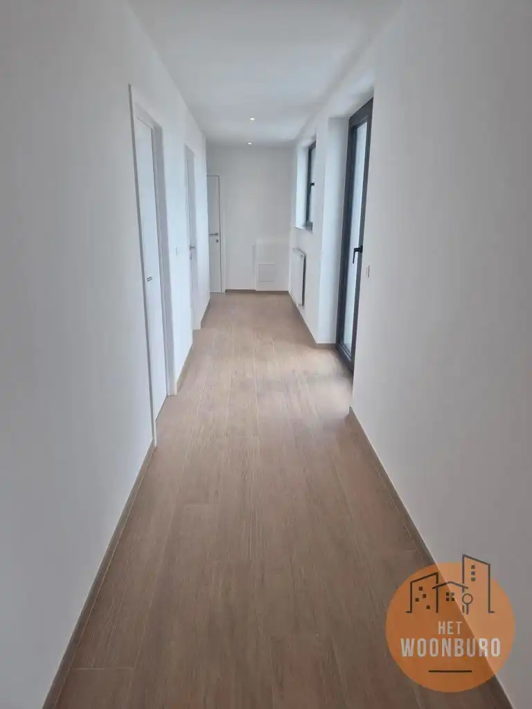 Nieuwbouw penthouse met 3 slpks, terras en kelder foto 5