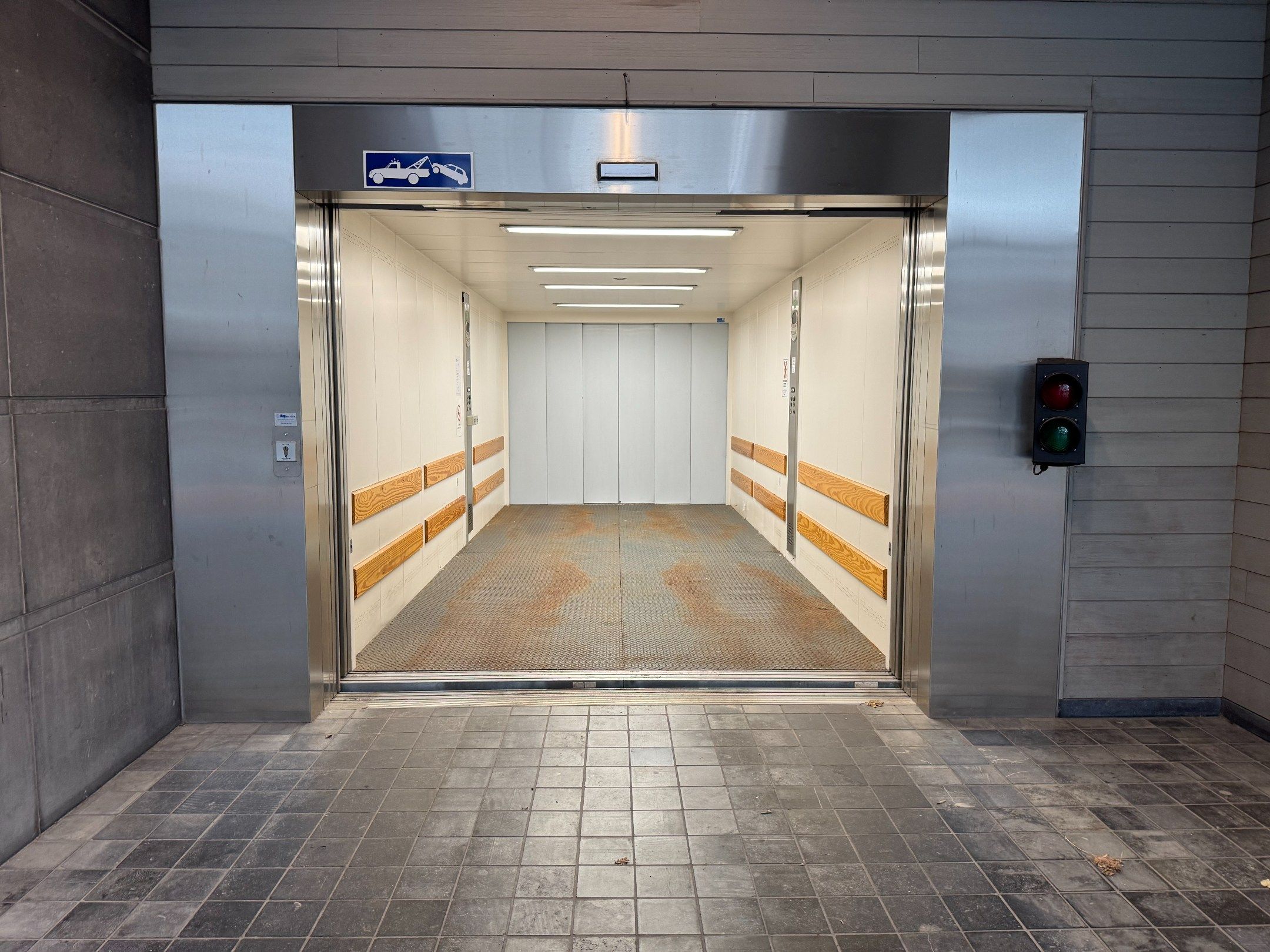 Goed gelegen autostaanplaats in het centrum van Knokke foto 2