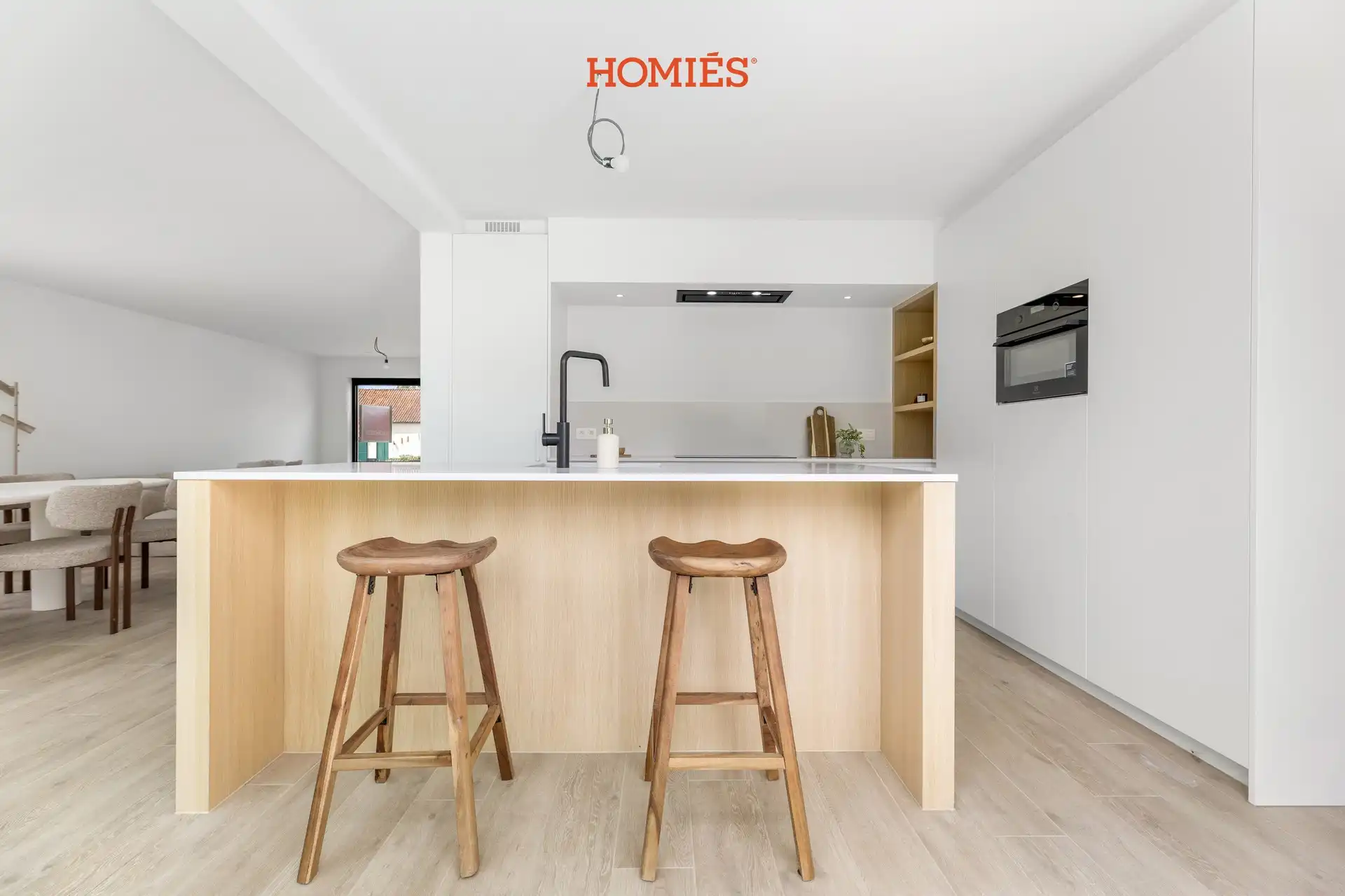 Volledig gerenoveerde woning met 4 slaapkamers foto 7