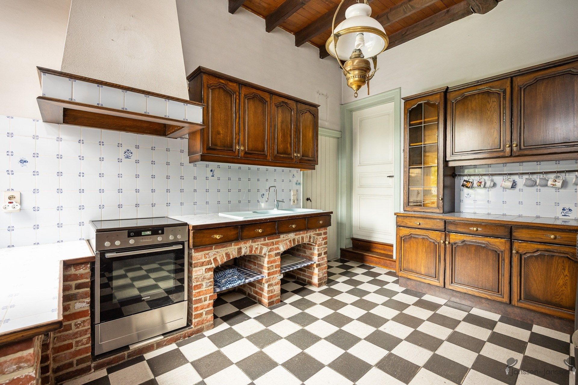 Authentieke woning met karakter in het hart van Sint-Lenaarts foto 32