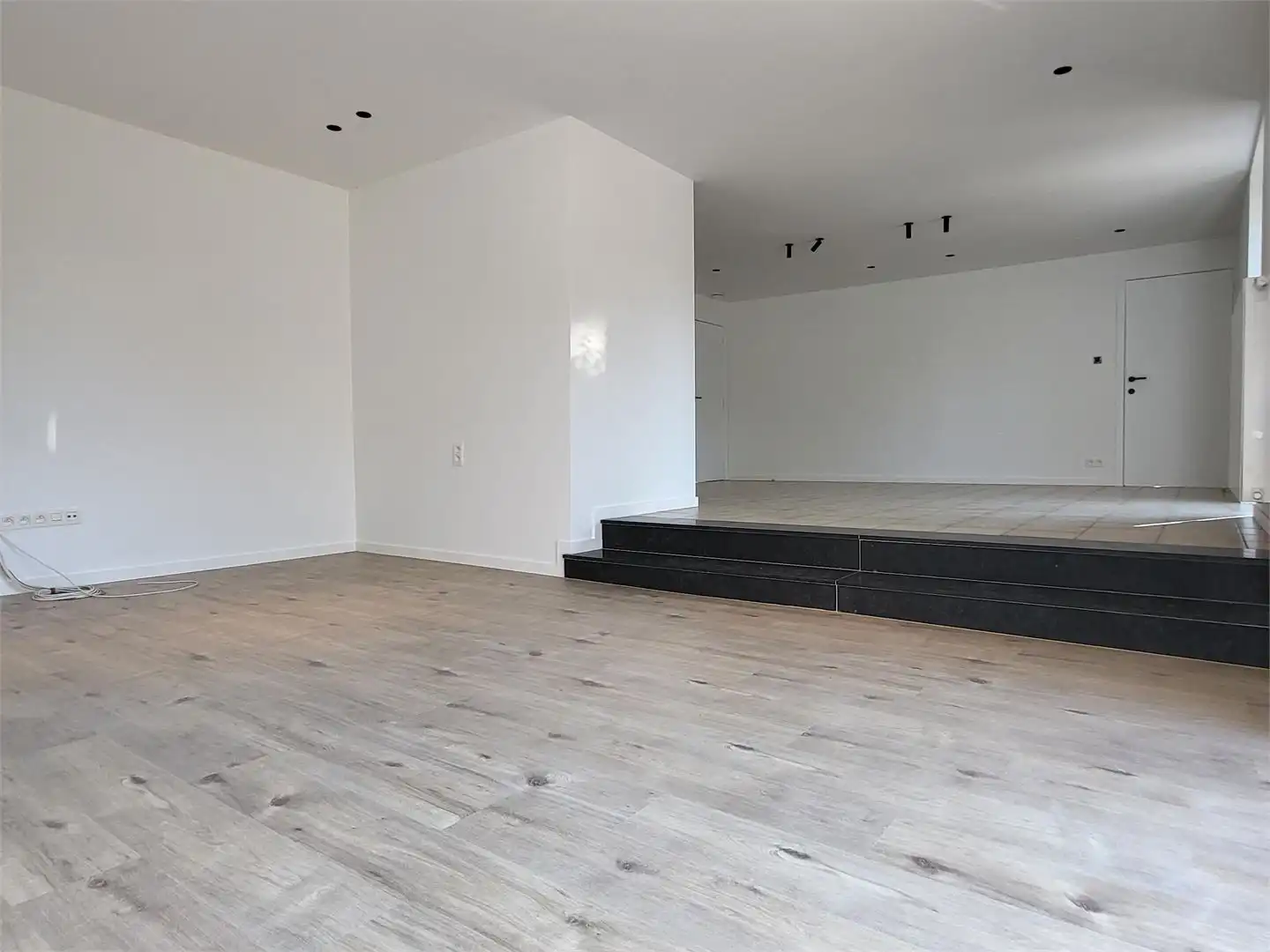 Prachtige moderne woning met bewoonbare oppervlakte van 166m² op 1209m² met zonnige tuin en garage. foto 13