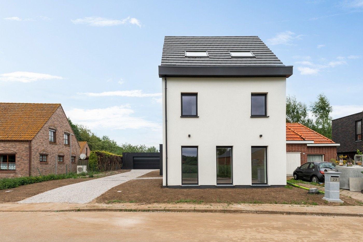 Prachtig gerenoveerde, vrijstaande woning met 4 slpk., tuin en polyvalent bijgebouw foto 40