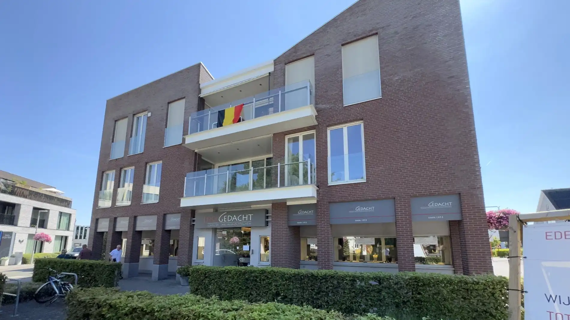 Handelsgelijkvloers te huur in centrum De Pinte foto 17