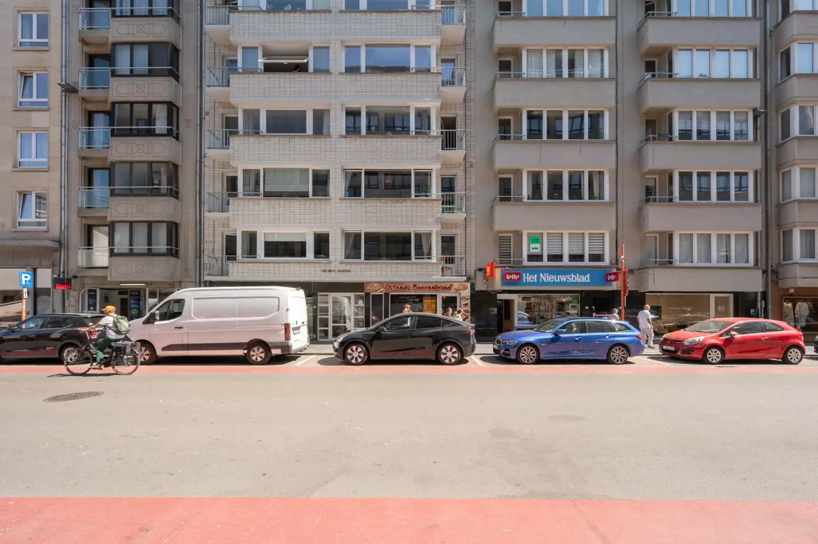 Handelsruimte op uitstekende commerciële ligging in Oostende! foto 7