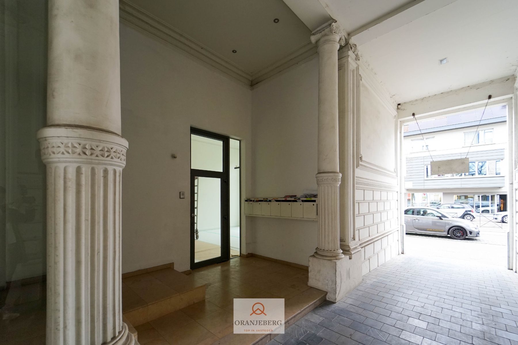 Handelspand met garage te huur nabij Gent-Sint-Pieters foto 2
