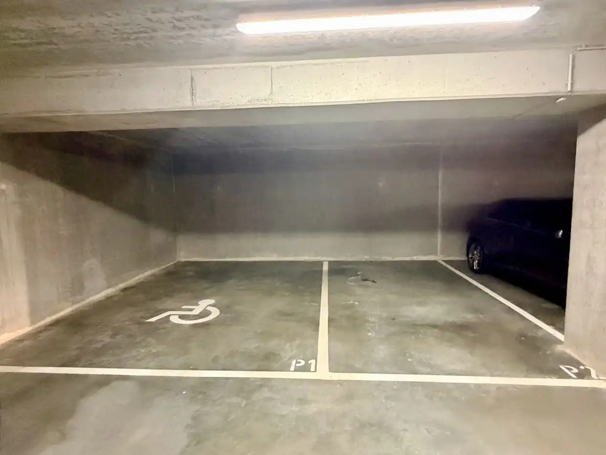 Exclusief duplex-appartement met 2 staanplaatsen en kelder in een unieke parkresidentie foto 34