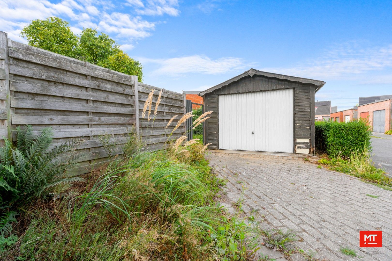 Kloeke, halfopen woning met 3 slaapkamers, garage en tuin op een rustige locatie in Wervik foto 20